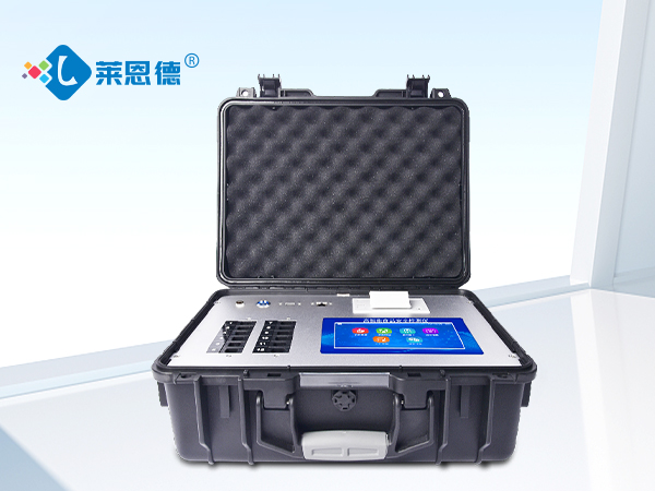 威海翔宇環(huán)?？萍假?gòu)買(mǎi)五參數(shù)食品重金屬檢測(cè)儀