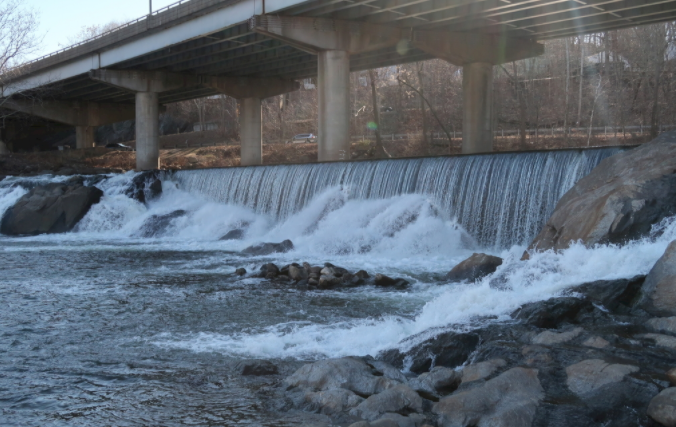 使用COD氨氮測(cè)定儀前，對(duì)取回的水樣該如何保存？